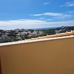 Lovely 1bdr Penthouse With Sea View - Lägenhet