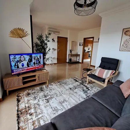 Lovely 1bdr Penthouse With Sea View - Apartmán