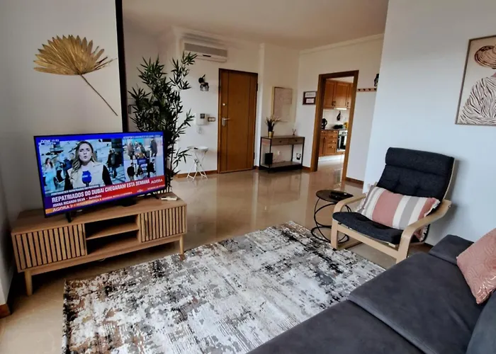 Lovely 1bdr Penthouse With Sea View - Apartment